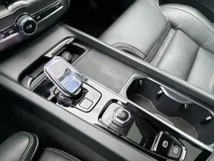 Photo 22 Volvo Xc60  T6 AWD Hybride rechargeable 253 ch+145 ch Geartronic 8