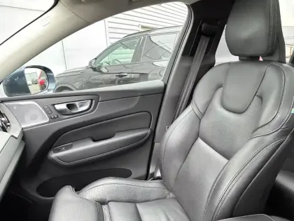 Photo 18 Volvo Xc60  T6 AWD Hybride rechargeable 253 ch+145 ch Geartronic 8