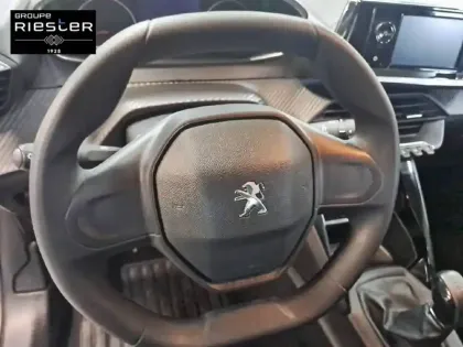 Photo 8 Peugeot 208  PureTech 75 S&S BVM5