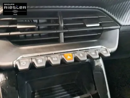 Photo 19 Peugeot 208  PureTech 75 S&S BVM5