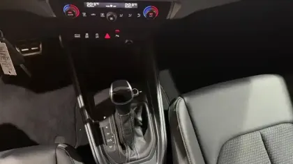 Photo 17 Audi A1  Sportback 35 TFSI 150 ch S tronic 7