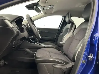 Photo 8 Renault Captur  TCe 140 EDC - 21