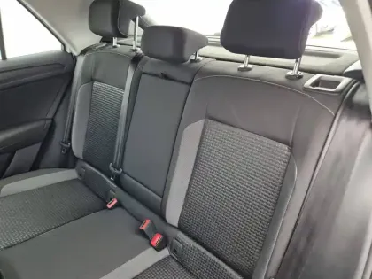 Photo 24 Volkswagen T-roc  1.0 TSI 110 Start/Stop BVM6