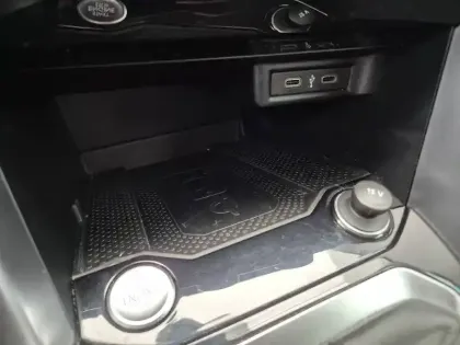 Photo 28 Volkswagen T-roc  1.0 TSI 110 Start/Stop BVM6