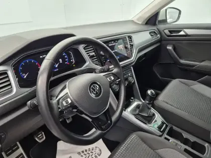 Photo 26 Volkswagen T-roc  1.0 TSI 110 Start/Stop BVM6