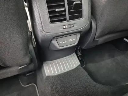 Photo 35 Volkswagen T-roc  1.0 TSI 110 Start/Stop BVM6