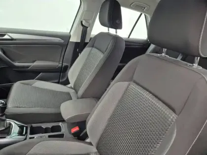 Photo 23 Volkswagen T-roc  1.0 TSI 110 Start/Stop BVM6