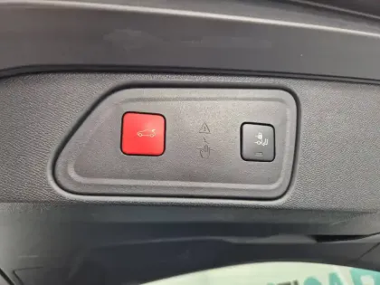 Photo 36 Peugeot 3008  Hybrid4 300 e-EAT8