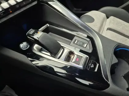 Photo 27 Peugeot 3008  Hybrid4 300 e-EAT8