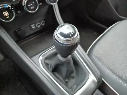 Photo 17 Renault Captur  TCe 140 - 21