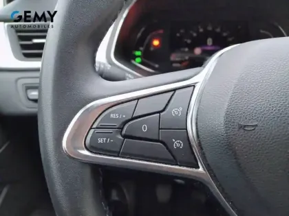 Photo 13 Renault Captur  TCe 140 - 21