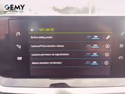 Photo 22 Peugeot 208  Electrique 50 kWh 136ch