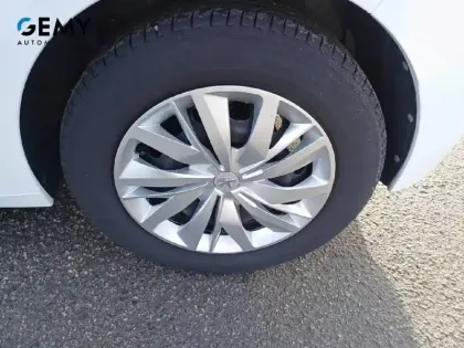 Photo 33 Peugeot 208  PureTech 75 S&S BVM5