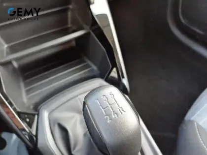 Photo 64 Peugeot 208  PureTech 75 S&S BVM5