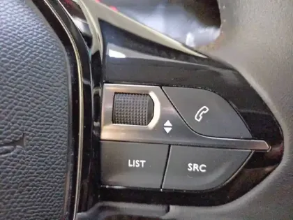 Photo 58 Peugeot 208  PureTech 75 S&S BVM5