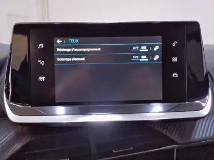 Photo 22 Peugeot 208  PureTech 75 S&S BVM5