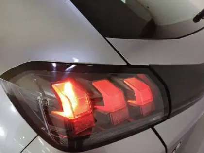 Photo 17 Peugeot 208 Gén. II Ph1 NG Active Pack 5