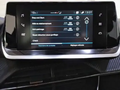 Photo 81 Peugeot 208  PureTech 75 S&S BVM5