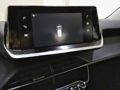 Photo 80 Peugeot 208  PureTech 75 S&S BVM5