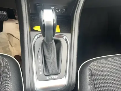 Photo 33 Renault Captur  E-Tech 145 - 21