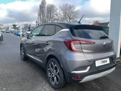 Photo 25 Renault Captur  E-Tech 145 - 21