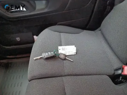 Photo 15 Peugeot Partner  FOURGON M 650 KG BLUEHDI 130 S&S EAT8