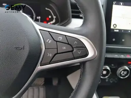 Photo 15 Renault Clio  E-Tech hybride 145