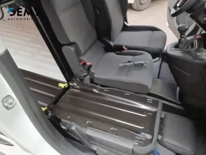 Photo 17 Peugeot Partner  FOURGON M DIESEL 100 CH MANUELLE