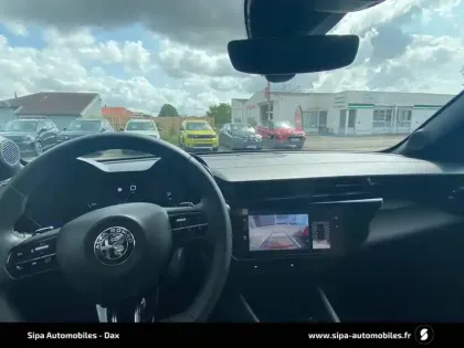 Photo 19 Alfa Romeo Junior  Elettrica 156 ch