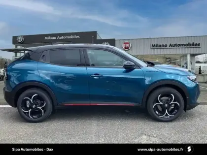 Photo 24 Alfa Romeo Junior  Elettrica 156 ch