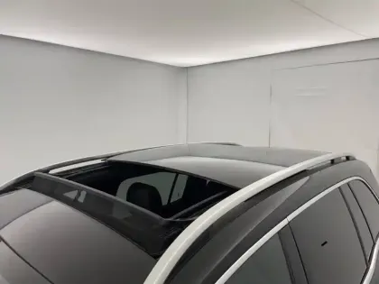 Photo 57 Mercedes GLB  200 d 8G-DCT