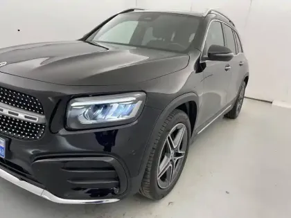 Photo 100 Mercedes GLB  200 d 8G-DCT