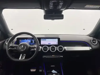 Photo 59 Mercedes GLB  200 d 8G-DCT