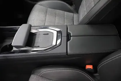 Photo 27 Renault Espace  E-Tech full hybrid 200 GSR2