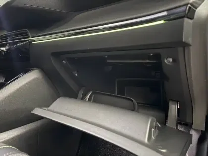 Photo 27 Peugeot 2008  PureTech 130 S&S EAT8