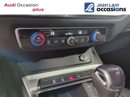 Photo 34 Audi Q3  35 TDI 150 ch S tronic 7 Quattro