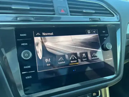 Photo 24 Volkswagen Tiguan  2.0 TDI 150 DSG7 4Motion