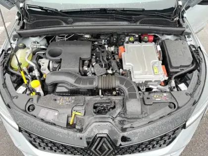 Photo 21 Renault Clio  E-Tech full hybrid 145