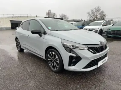 Photo 6 Renault Clio  E-Tech full hybrid 145