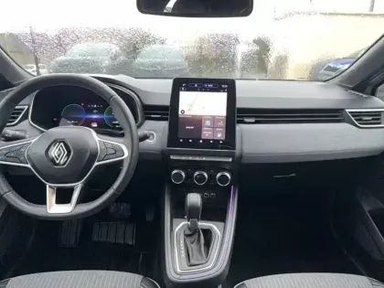 Photo 9 Renault Clio  E-Tech full hybrid 145