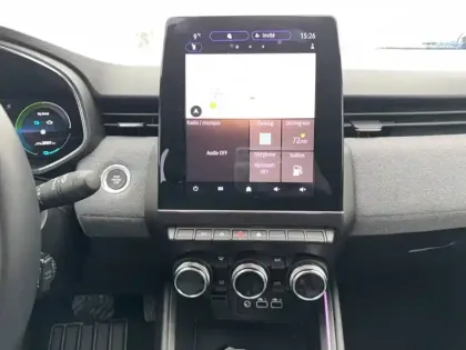 Photo 11 Renault Clio  E-Tech full hybrid 145