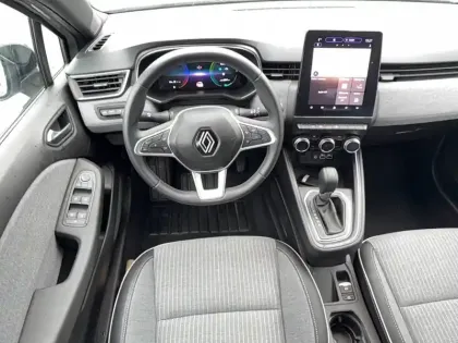 Photo 23 Renault Clio  E-Tech full hybrid 145