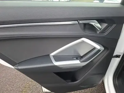 Photo 27 Audi Q3  35 TFSI 150 ch S tronic 7