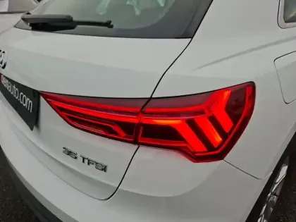 Photo 24 Audi Q3  35 TFSI 150 ch S tronic 7