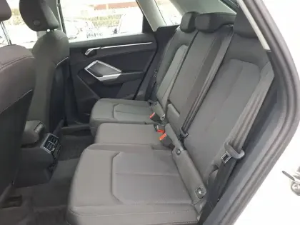 Photo 26 Audi Q3  35 TFSI 150 ch S tronic 7