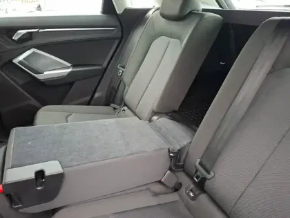 Photo 29 Audi Q3  35 TFSI 150 ch S tronic 7