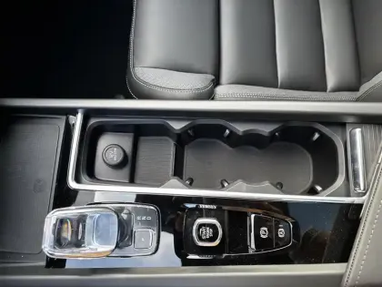 Photo 11 Volvo Xc60  T6 AWD Hybride rechargeable 253 ch+145 ch Geartronic 8