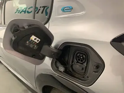 Photo 22 Peugeot 208  Electrique 50 kWh 136ch