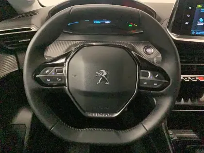 Photo 15 Peugeot 208  Electrique 50 kWh 136ch