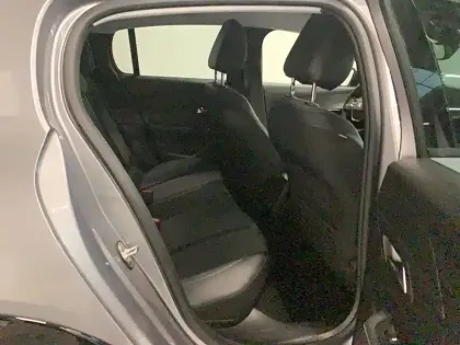 Photo 21 Peugeot 208  Electrique 50 kWh 136ch